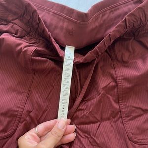 Never worn lululemon jogger